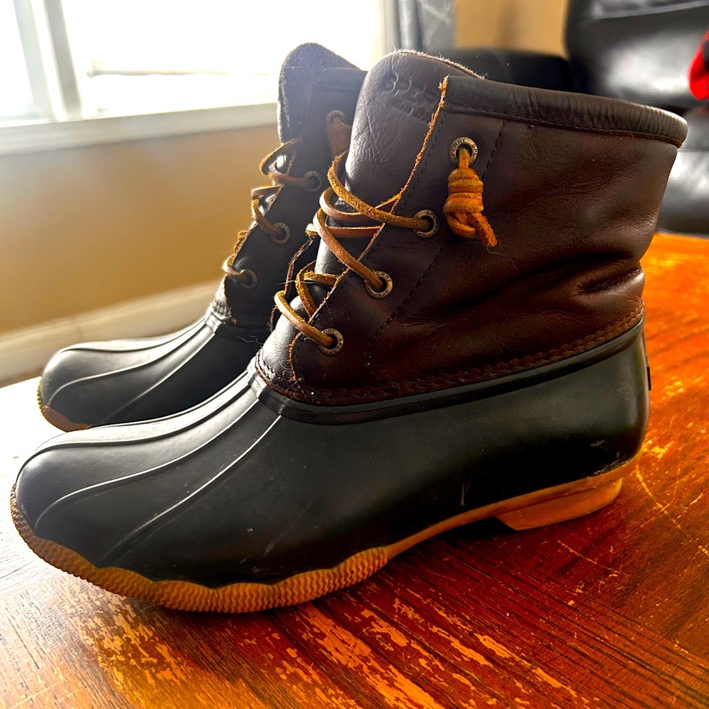Women's  7.5 dark brown leather Saltwater Boots